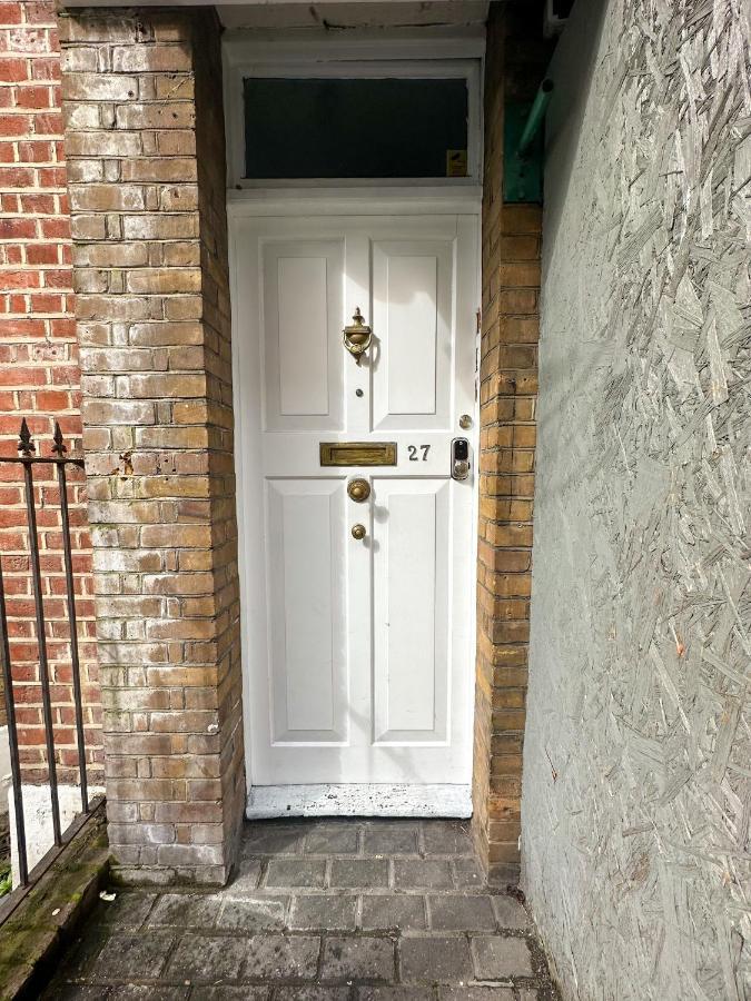 Number 27 Guesthouse Лондон Екстериор снимка