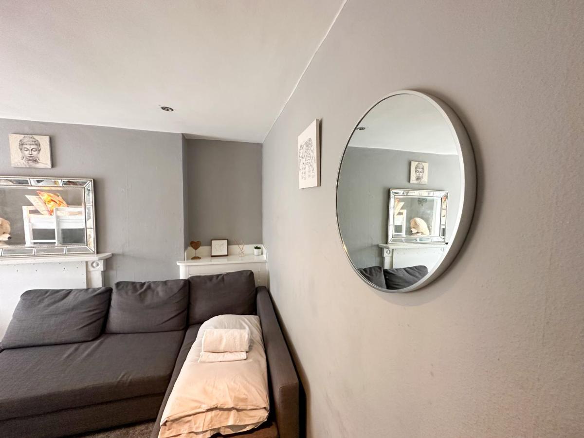 Number 27 Guesthouse Лондон Екстериор снимка