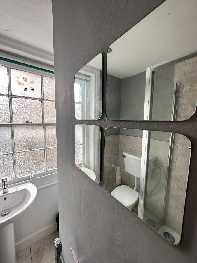 Number 27 Guesthouse Лондон Екстериор снимка