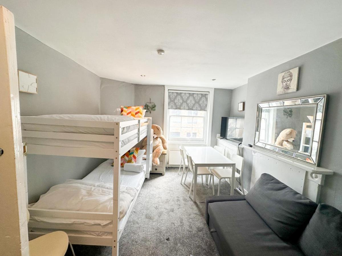 Number 27 Guesthouse Лондон Екстериор снимка