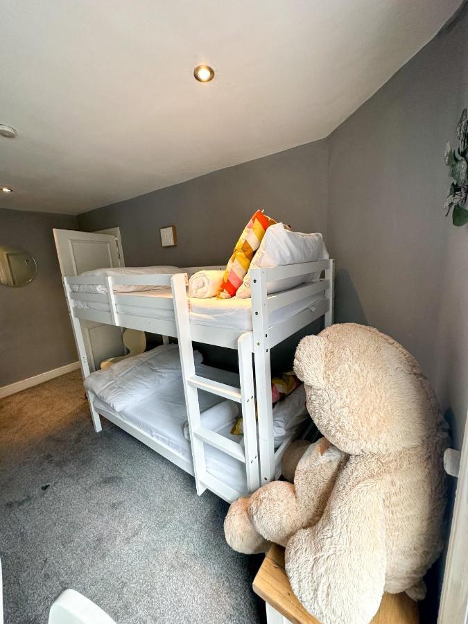 Number 27 Guesthouse Лондон Екстериор снимка