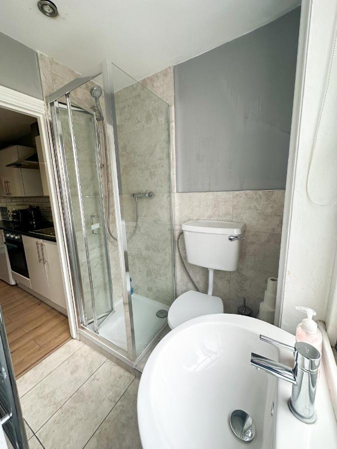 Number 27 Guesthouse Лондон Екстериор снимка